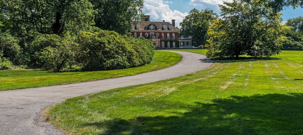 tar-and-chip driveway