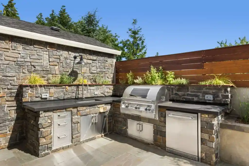 Outdoor kitchen builders Saskatoon