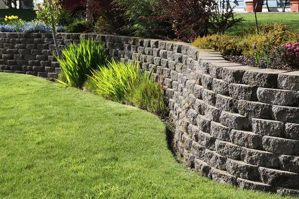 RETAINING WALLS - SASKATOON